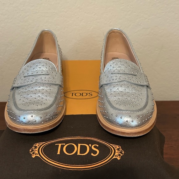 Tods Studded Embellished Loafers - Picture 2 of 7